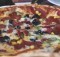 Pizza al Salame e Olive nere