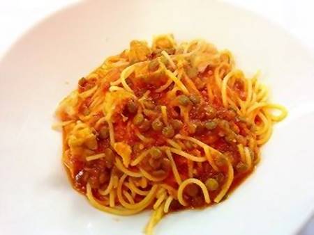 Pasta spaghetti con Tonno e Piselli