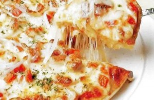 Pizza con Pomodorini e Patate