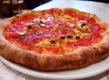 Pizza alla napoletana senza mozzarella